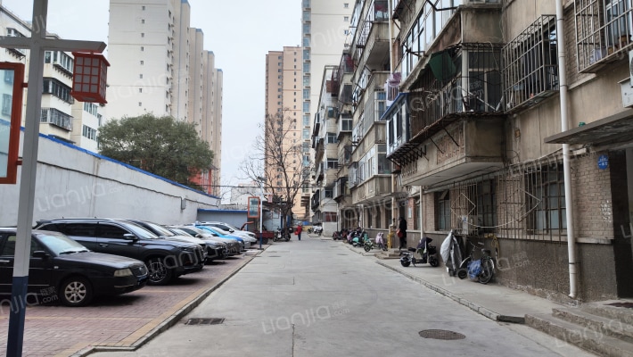 省建一安三分公司家属院外景图