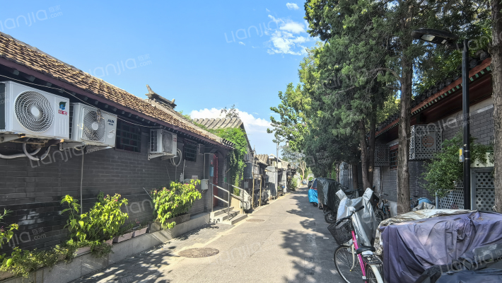 东中胡同外景图