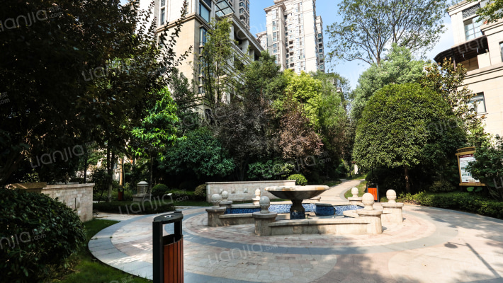 山顶道8号外景图