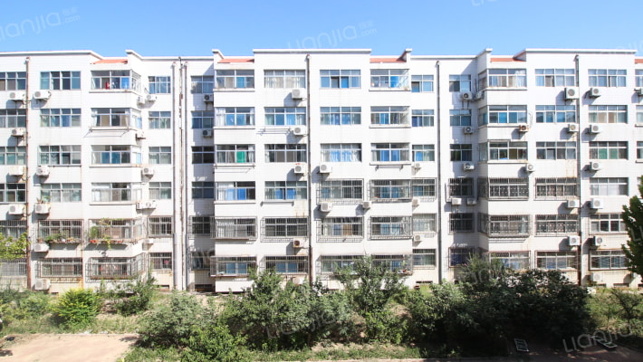 工商银行宿舍楼外景图