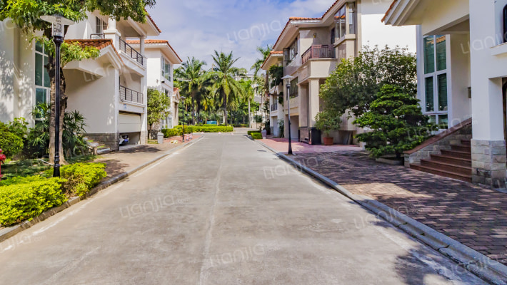 三正半山豪苑水岸豪门外景图