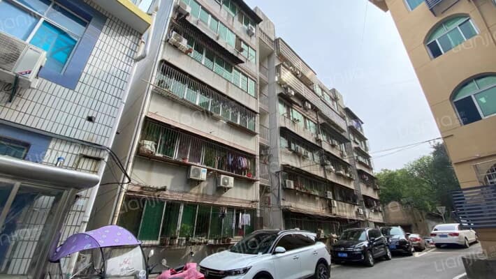 纸坊中医院集资外景图