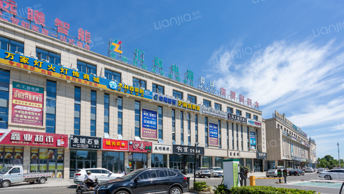 鑫隆财富广场外景图