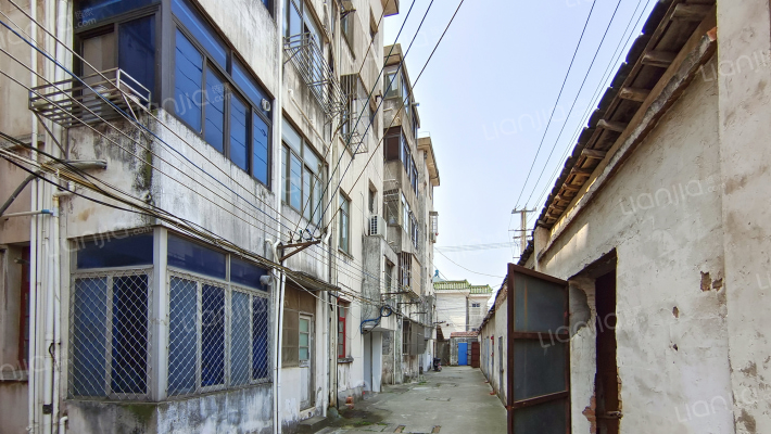 供销学校宿舍外景图