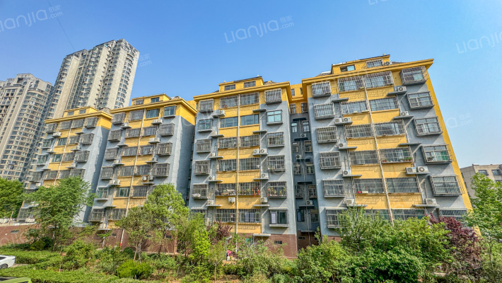 梅园小区外景图