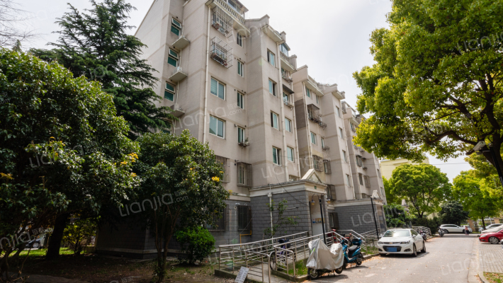 上海莲文苑房价怎么样莲文苑房源户型图小区车位交通地址详情分析