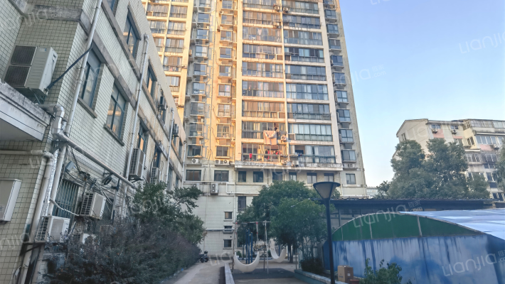 蓝天嘉苑外景图