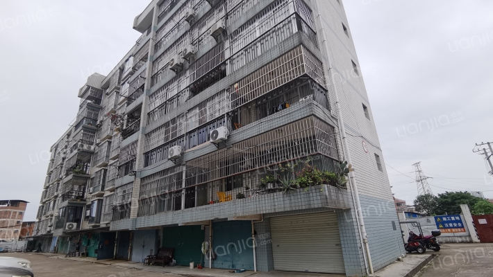 广西外运南宁储运公司宿舍外景图