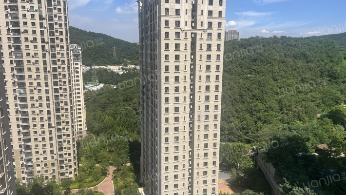 东方圣克拉公寓外景图