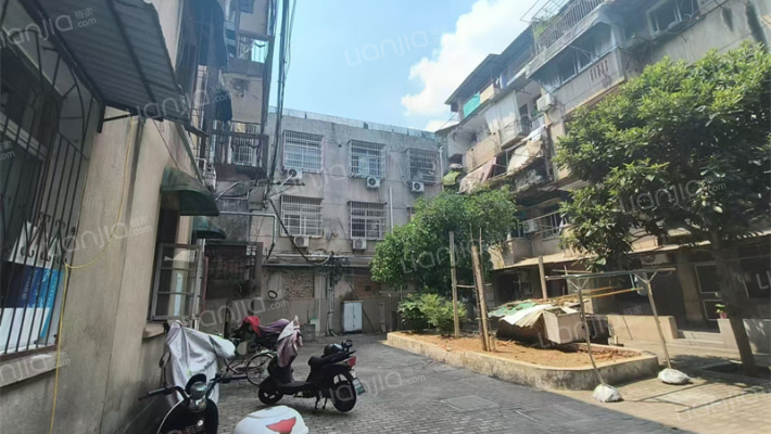 宜城路210号外景图