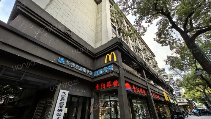 建行宿舍外景图