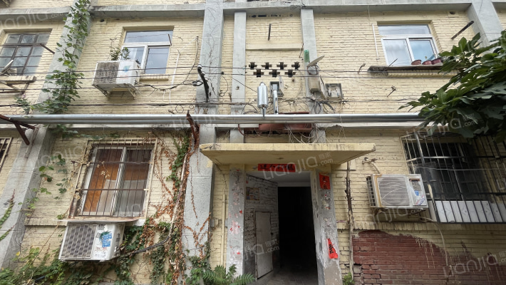 和平北搬迁楼外景图