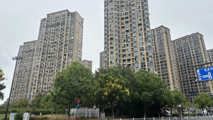 袁家新院外景图