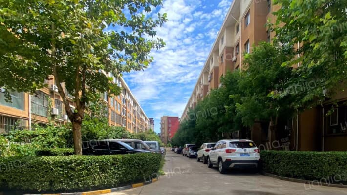 安平启城外景图