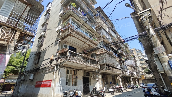 建司宿舍外景图