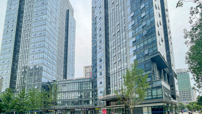 金辉环球广场外景图