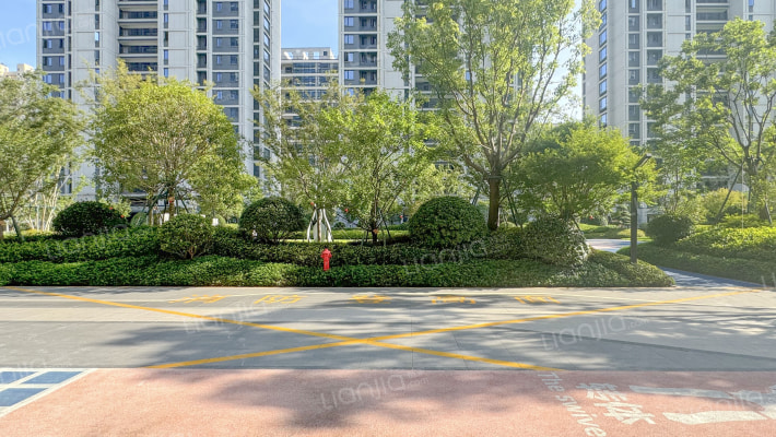 山前华庭外景图