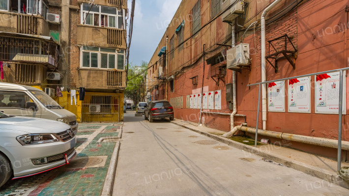 青年小区外景图