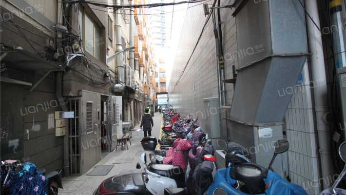 聚龙新村外景图