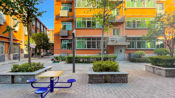 长安第一建筑公司家属院外景图