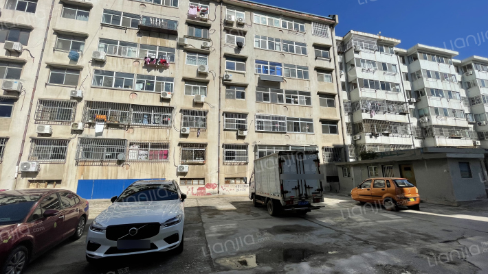 颗粒厂家属楼外景图