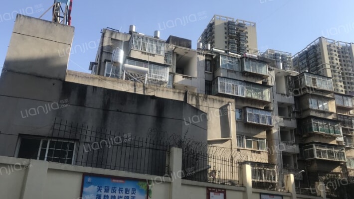 二滩水电开发有限责任公司宿舍外景图