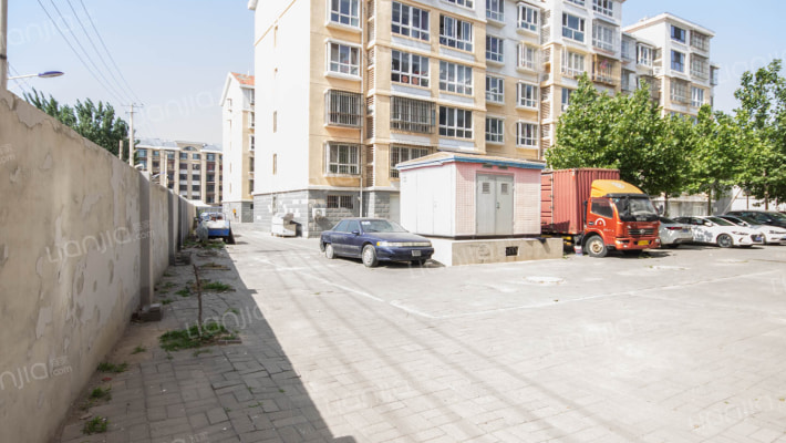 欣丰园小区外景图