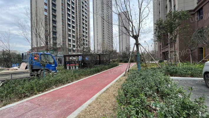 五里华庭外景图