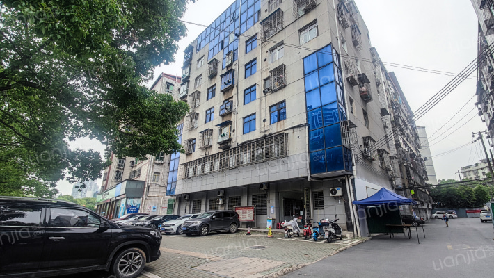 鄂州市土地储备供应中心外景图