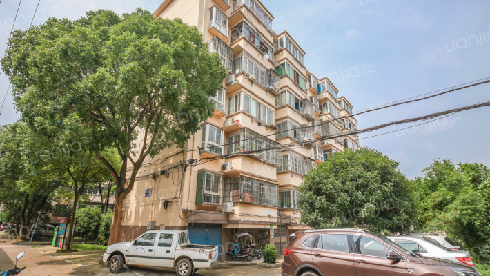 麦园齐洛瓦宿舍外景图