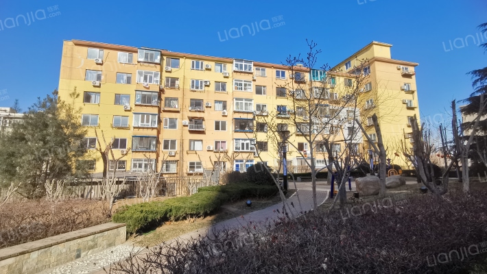 34中民众街外景图