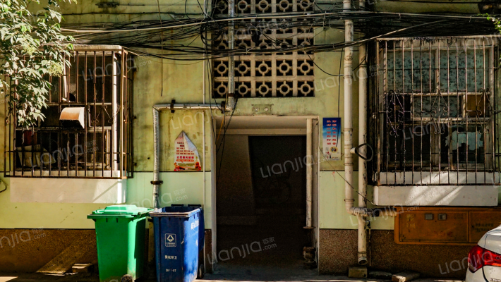 前进小区外景图