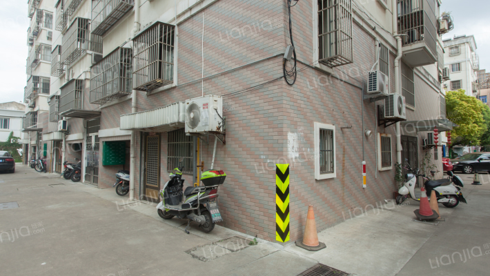 沁雅居小区外景图