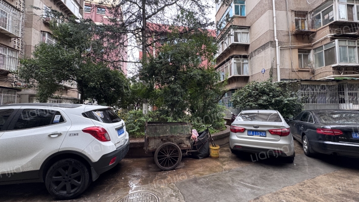 师大教工宿舍外景图