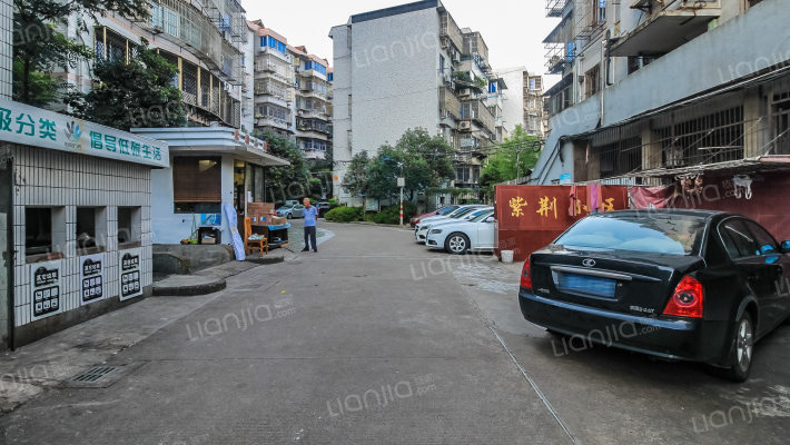 紫荆小区外景图