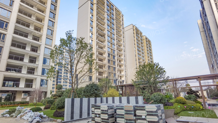 名辰学府外景图