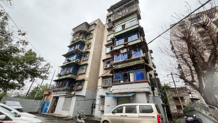 杨家坪西郊一村外景图