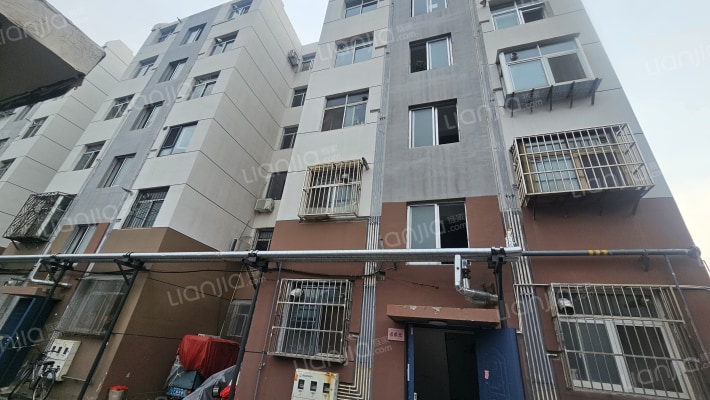 回收公司宿舍外景图