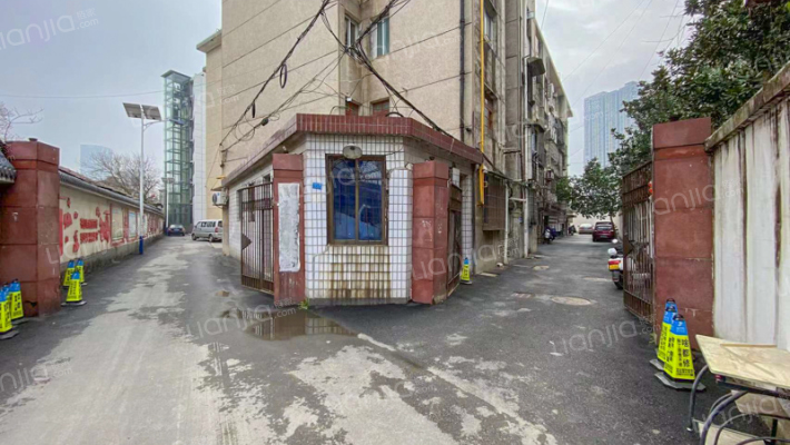 潘家坪路225号外景图