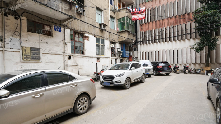 鄂州中专教工小区外景图