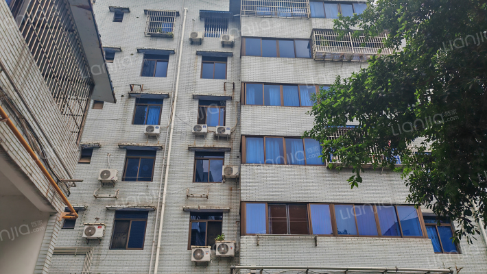 龙泉地税局宿舍外景图