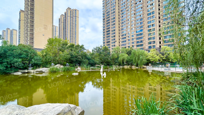 雨润星雨华府外景图