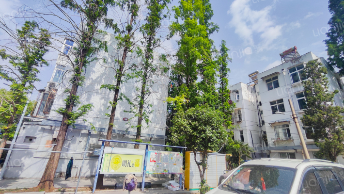 东方人民医院宿舍外景图