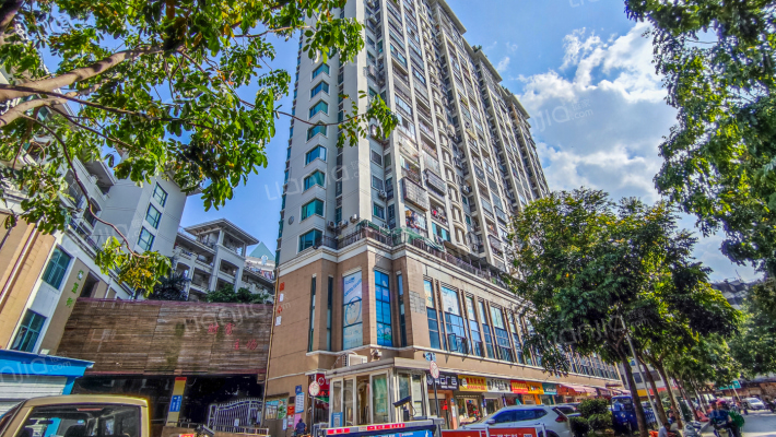 利伟商厦外景图