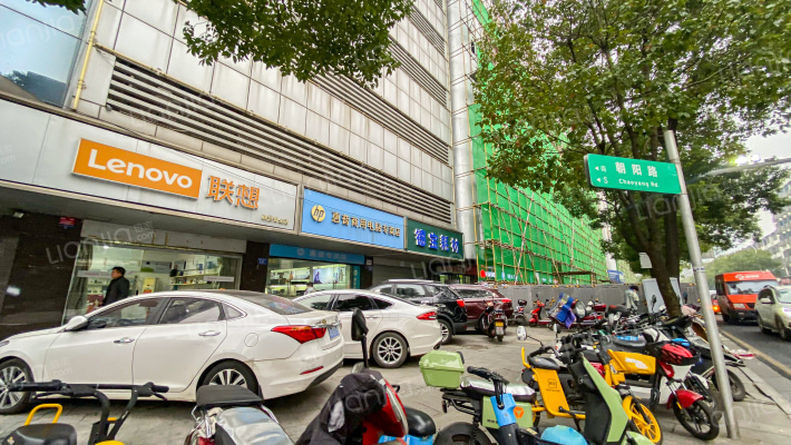 铁银商务楼外景图