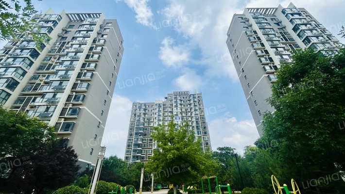 鑫源山庄外景图