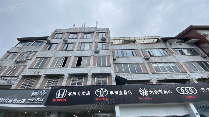 迎宾路297号外景图