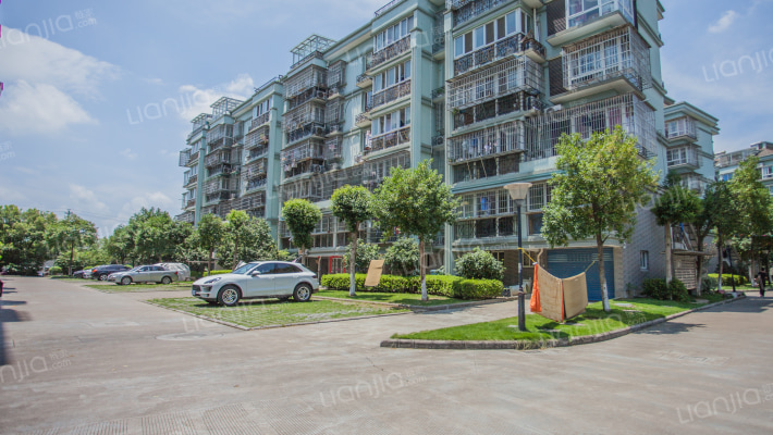 布政新村（西区）外景图