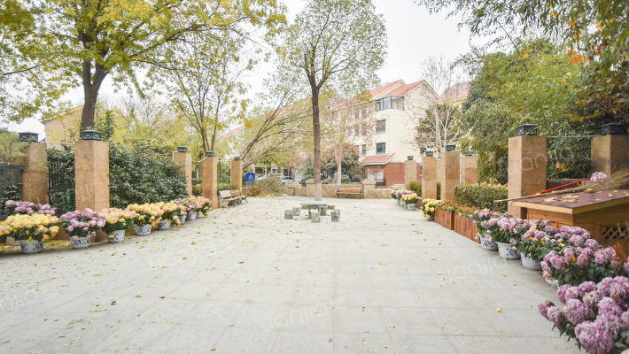 家和万世东区外景图