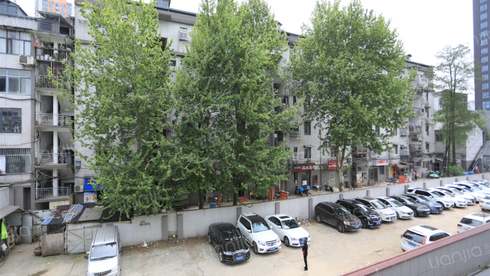 武珞路小区外景图